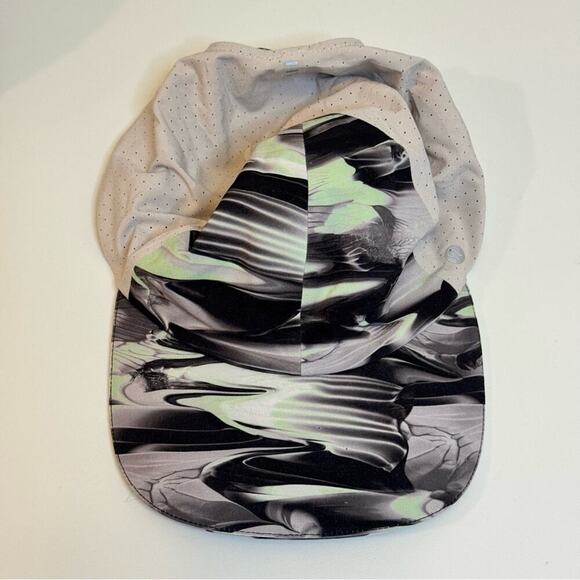 lululemon athletica Other - Lululemon Athletica Black and Gray cap